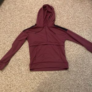 Womens XS UNDER ARMOUR pullover